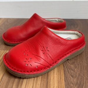 Mulberry Bush Girls Floral Laser Cut Leather Slip On Clogs